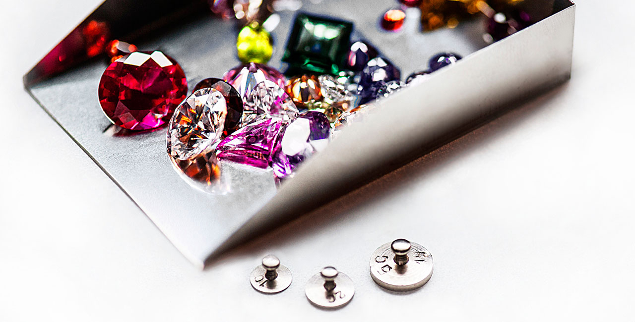 Fancy Diamanten bei Auktion zu erwerben. Bunte Diamanten mit Rendite